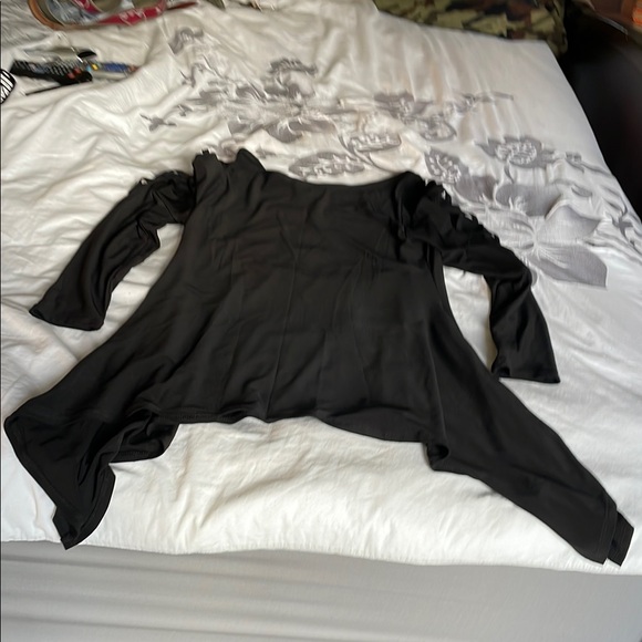 Black Asymmetrical Long Sleeve Blouse - Picture 3 of 4
